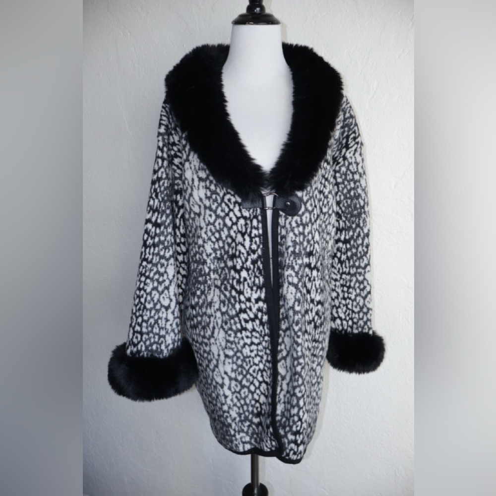 Northern Angel Faux Fur Trim Cardigan Womens s/m  Acrylic Leopard Print